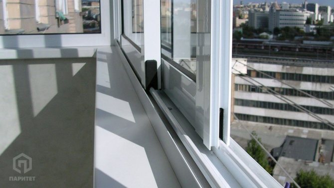 Aluminiumschiebefenster zum Balkon