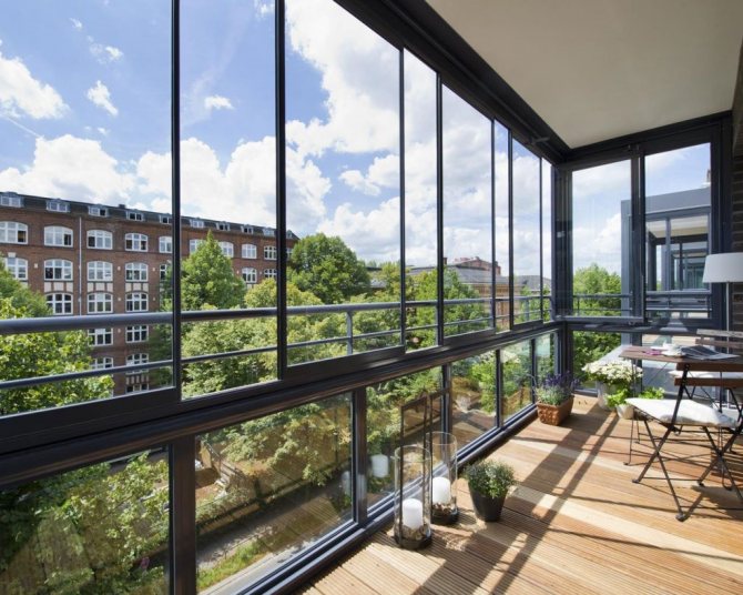 Balcon en aluminium - semble fiable