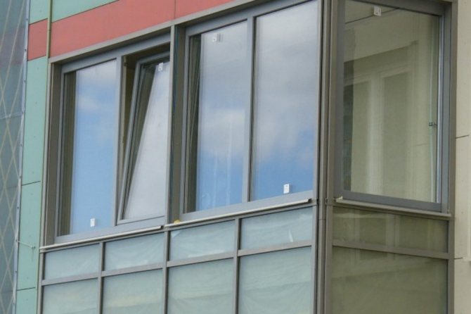 Balcon en aluminium - semble fiable