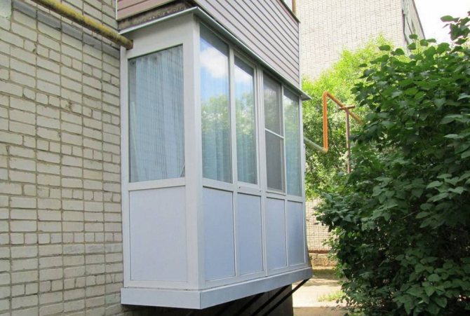 Balcon en panneau sandwich