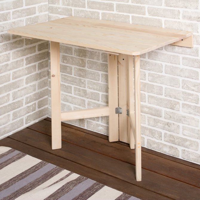 La table de balcon avec pieds mobiles est facile et pratique à utiliser