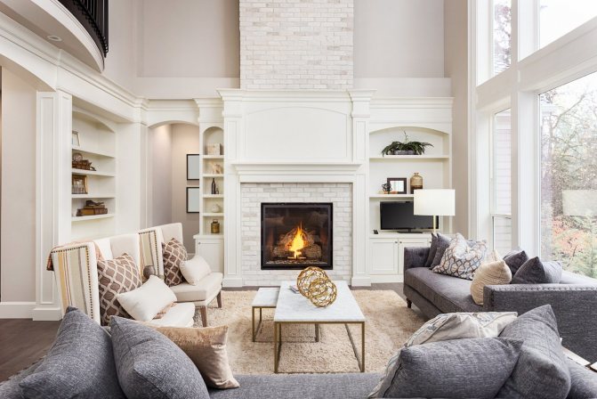 cheminée blanche dans le salon