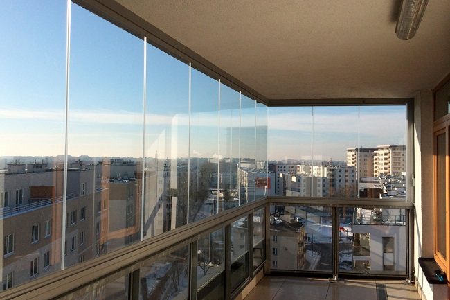 vitrage de balcon sans cadre