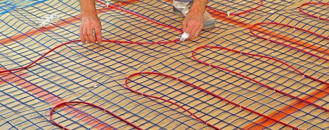 Fazemos pisos aquecidos na varanda com nossas próprias mãos: infravermelho, elétrico, água