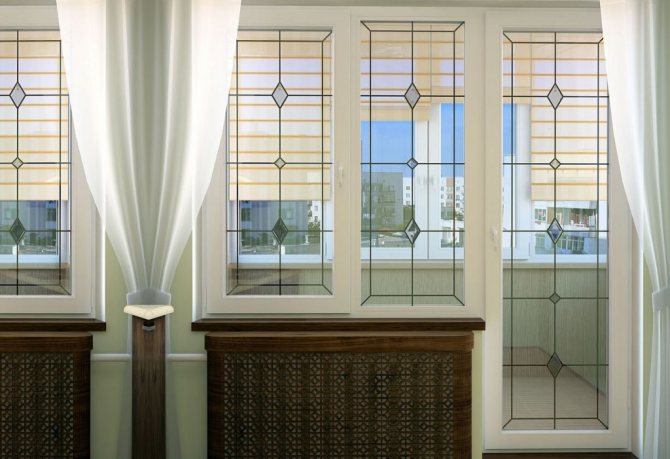 Conception de bloc de balcon avec vitrail