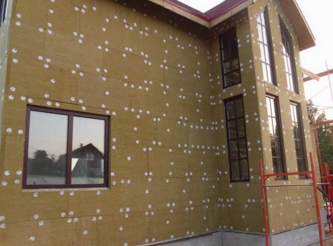 Casa em frente a estuque com isolamento em anexo