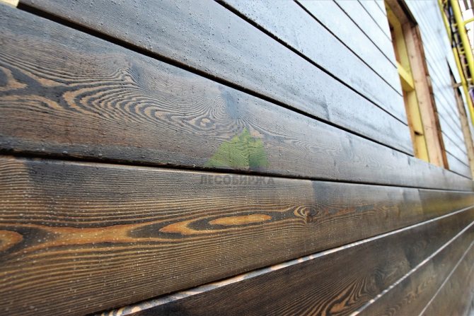 Façade en planches