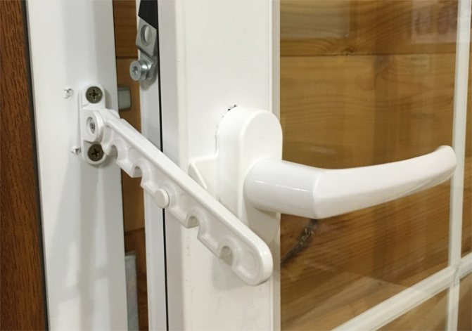 Fensterhalter