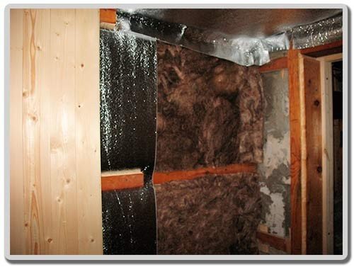 photo : finition avec isolon les parois de la baignoire