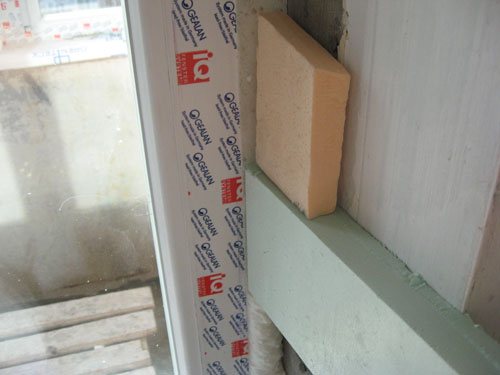 photo: nous sélectionnons l'épaisseur de la mousse de polystyrène pour les pentes chaudes
