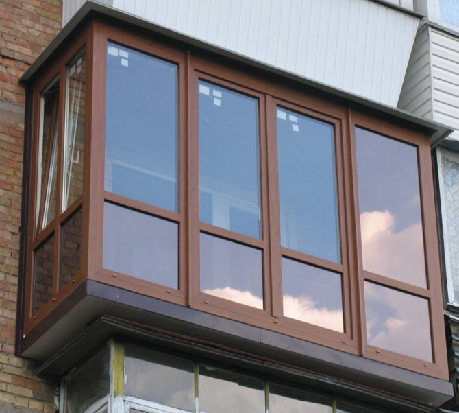 Balcon à la française en métal-plastique