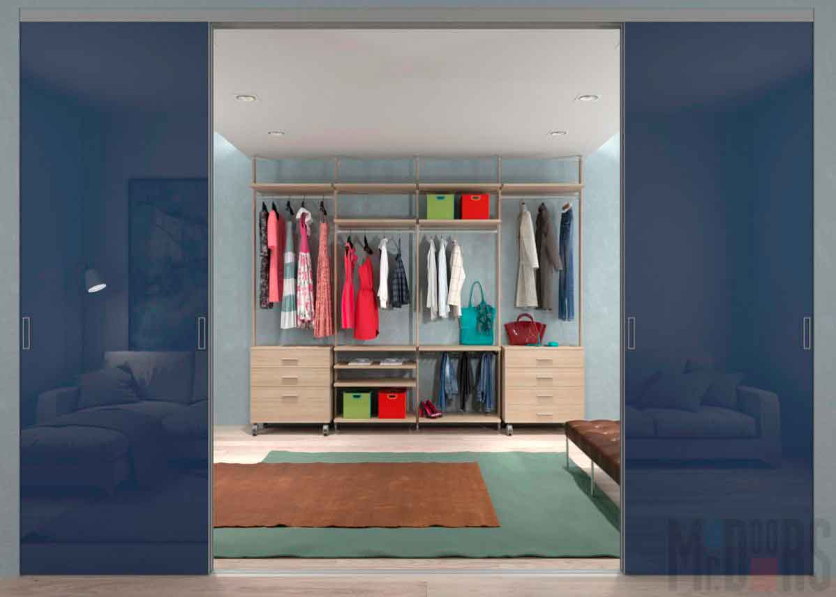 Dressing dans l'appartement: conception du balcon, photo d'une loggia d'une pièce, options de bricolage, hall et réparation pour enfants