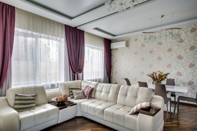 Rideaux à l'intérieur: comment choisir des rideaux avec une porte de balcon