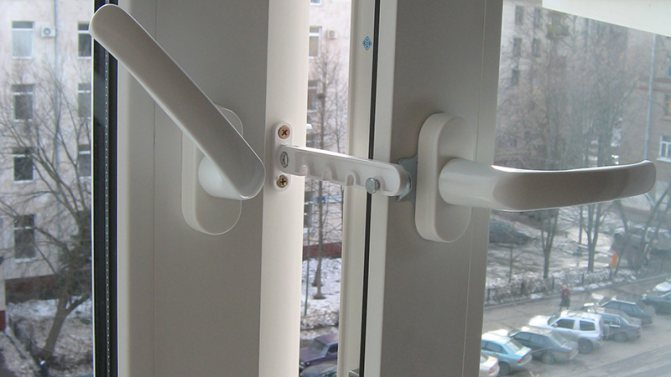 Kamm am Fenster