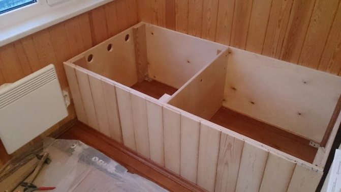 Stockage des légumes sur le balcon en hiver et en été: conditions, adaptations