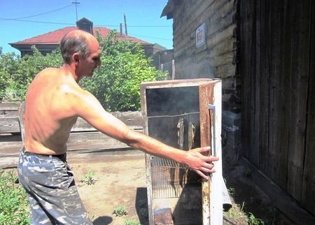 Instructions sur la façon de faire un fumoir à partir du réfrigérateur