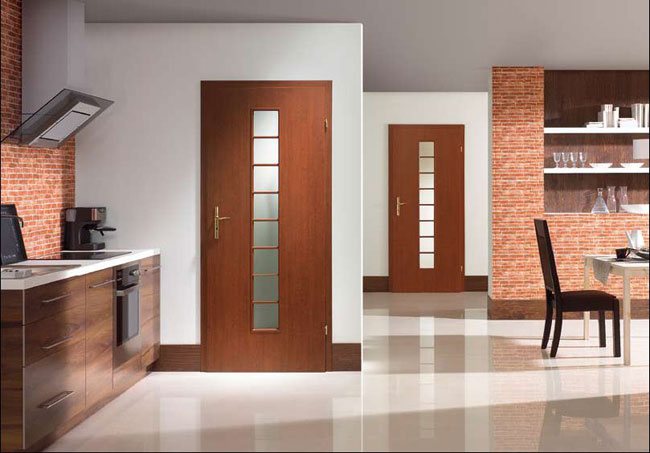 Les portes en PVC de haute qualité ne sont visuellement pas inférieures, même aux portes en bois