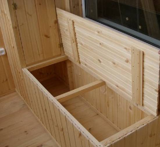 Comment conserver les légumes sur le balcon en hiver: nous fabriquons une boîte thermo avec et sans chauffage
