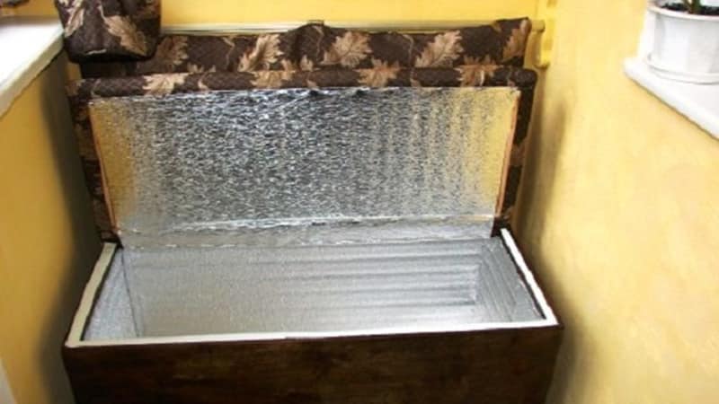 Comment conserver les légumes sur le balcon en hiver: nous fabriquons une boîte thermo avec et sans chauffage