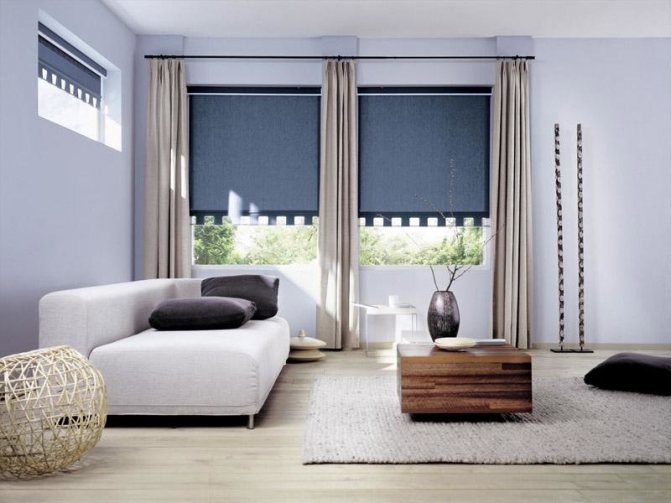 Comment décorer une fenêtre dans le minimalisme du salon