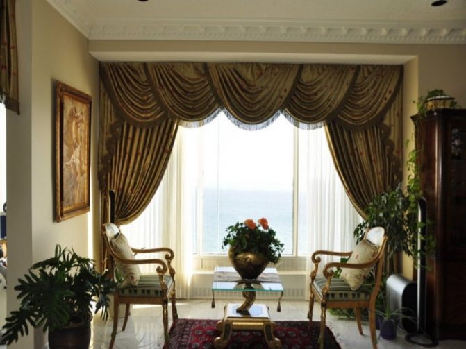 Comment décorer une fenêtre dans le salon vintage
