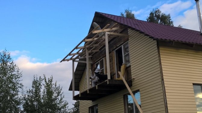 Comment faire un balcon dans une maison en bois de vos propres mains