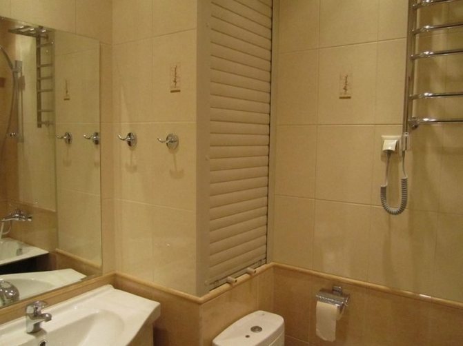 Comment faire une boîte à pipe dans la salle de bain de vos propres mains