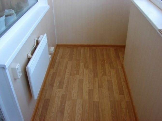 como fazer o piso de uma varanda aberta em uma casa de madeira