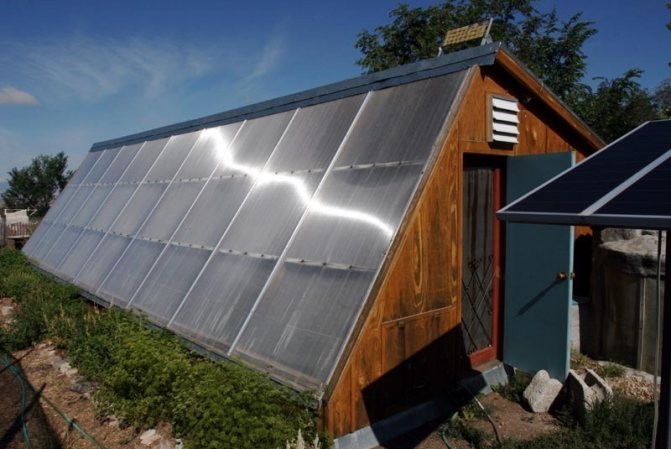Comment faire du chauffage solaire pour une serre de vos propres mains