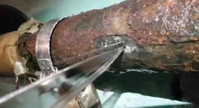 Comment éliminer une fuite dans un tuyau de chauffage scellement mécanique d'un trou et scellement chimique d'une fuite
