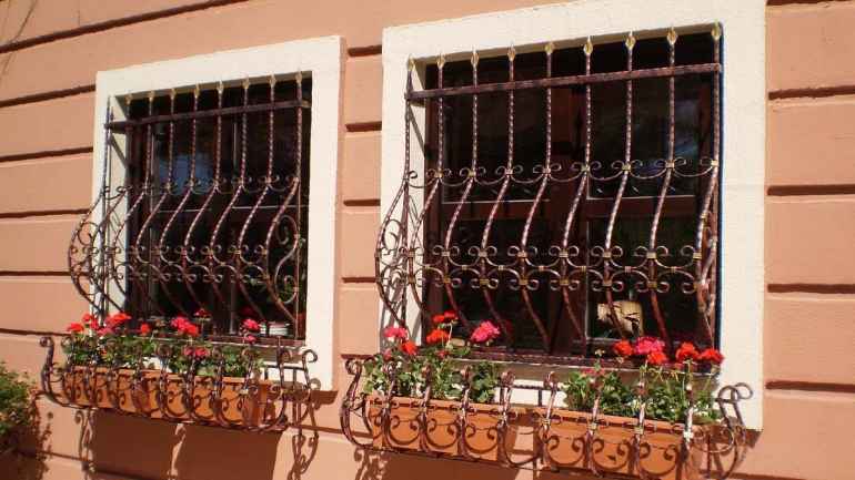 Como escolher as grades das janelas para serem bonitas e seguras