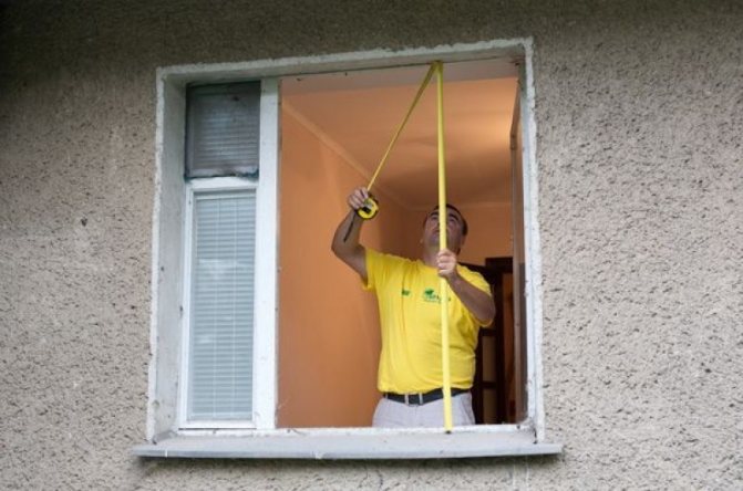 Como medir uma janela para instalação com uma abertura reta