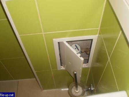 Comment coudre des tuyaux dans des toilettes avec des cloisons sèches de vos propres mains