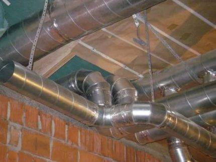 Calculateurs pour calculer les paramètres du système de ventilation