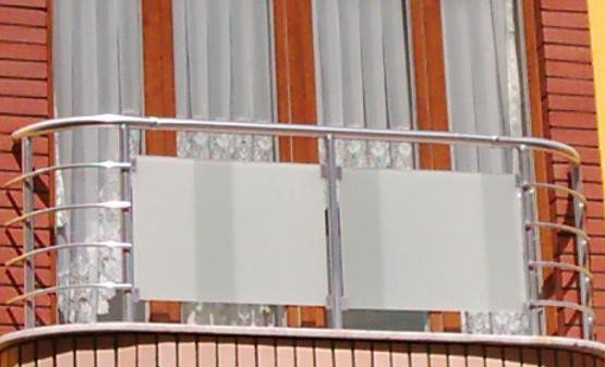 Bild eines Edelstahlzauns