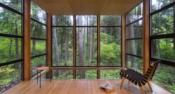 photo de fenêtres panoramiques dans une maison privée
