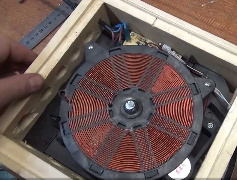 Image Transfert de la dalle dans une caisse en bois