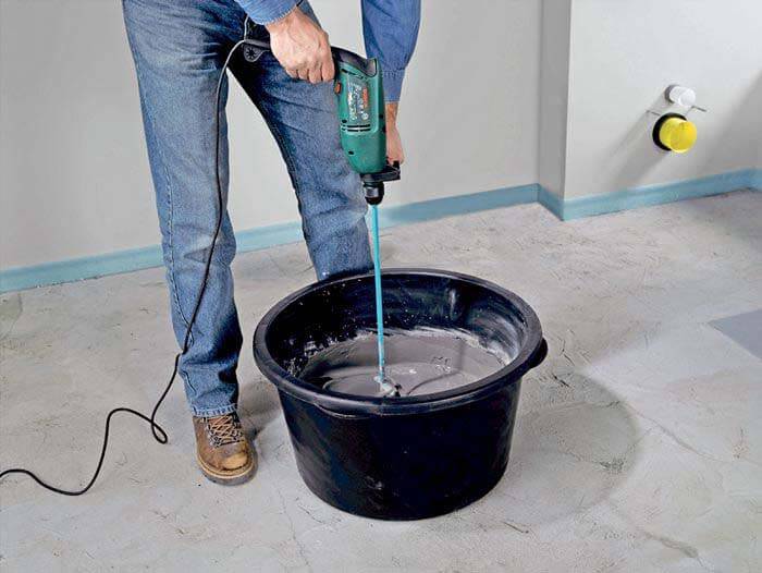 photo de pétrissage du mastic