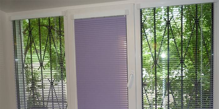 Estores de cassete em janelas de pvc Izotra Foroom G-From