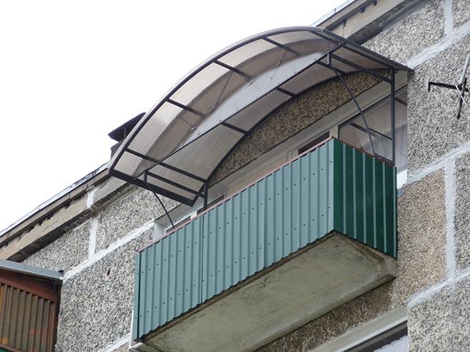 auvent sur le balcon