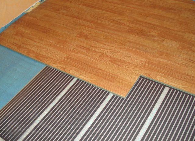 qual laminado para um piso de água quente escolher
