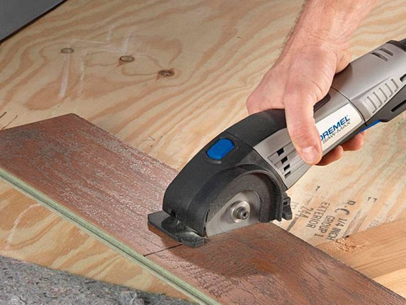 Laminat auf dem Balkon, kann ich es setzen und welches wählen: Vor- und Nachteile