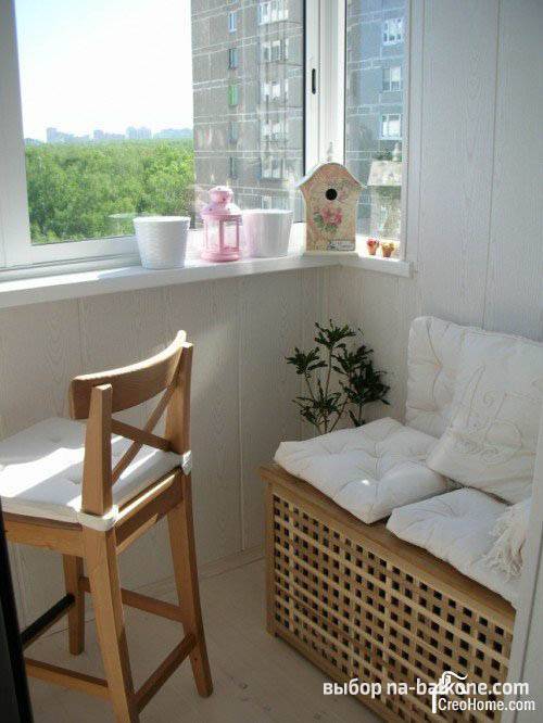 Coin salon sur le balcon: lieu de repos sans sortir de l'appartement