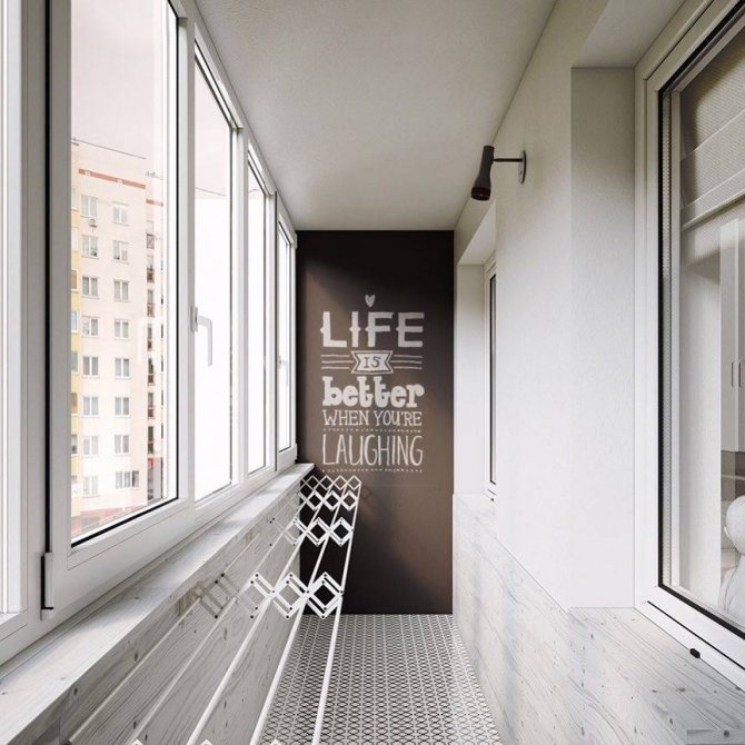 Coin salon sur le balcon: lieu de repos sans sortir de l'appartement