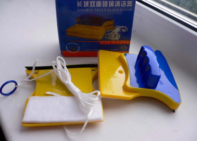 Brosse magnétique pour nettoyer les vitres: qu'est-ce qu'un examen des meilleurs modèles