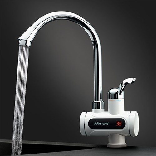 Sofortiger digitaler Warmwasserbereiter Delimano mit Display