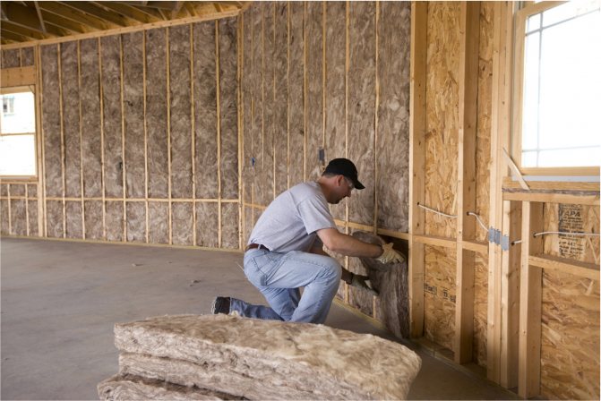 Lã mineral para isolamento de parede: tamanho, espessura