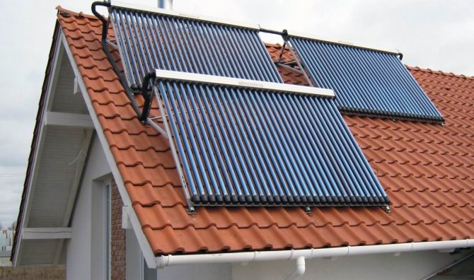 Beaucoup de gens préfèrent utiliser des capteurs solaires car ils puisent dans l'énergie du soleil.