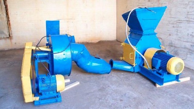 Eine Hammermühle bringt den Rohstoff auf die gewünschte Feinfraktion