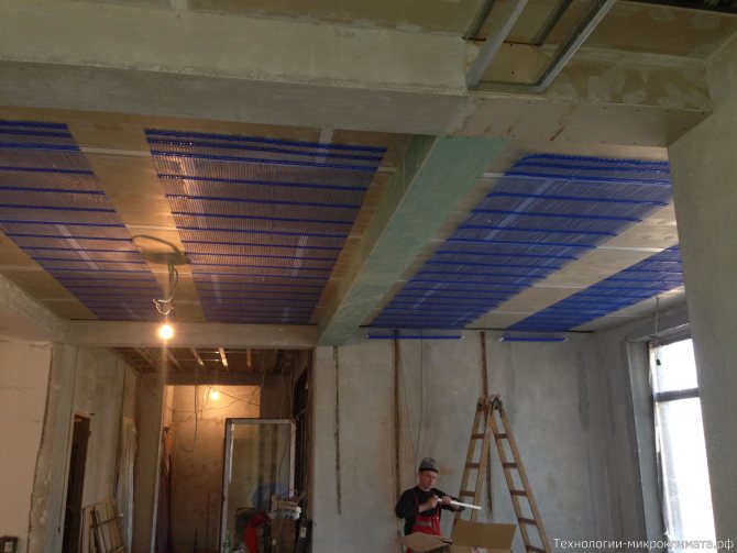 Instalação de tapetes capilares em drywall